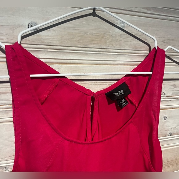 Mossimo -Bright pink tank -button detail on back neckline,low-high hem, Size M - Picture 5 of 6